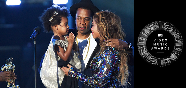 Beyonce's 2014 VMA Performance, Accepts Award From Jay Z, Blue Ivy